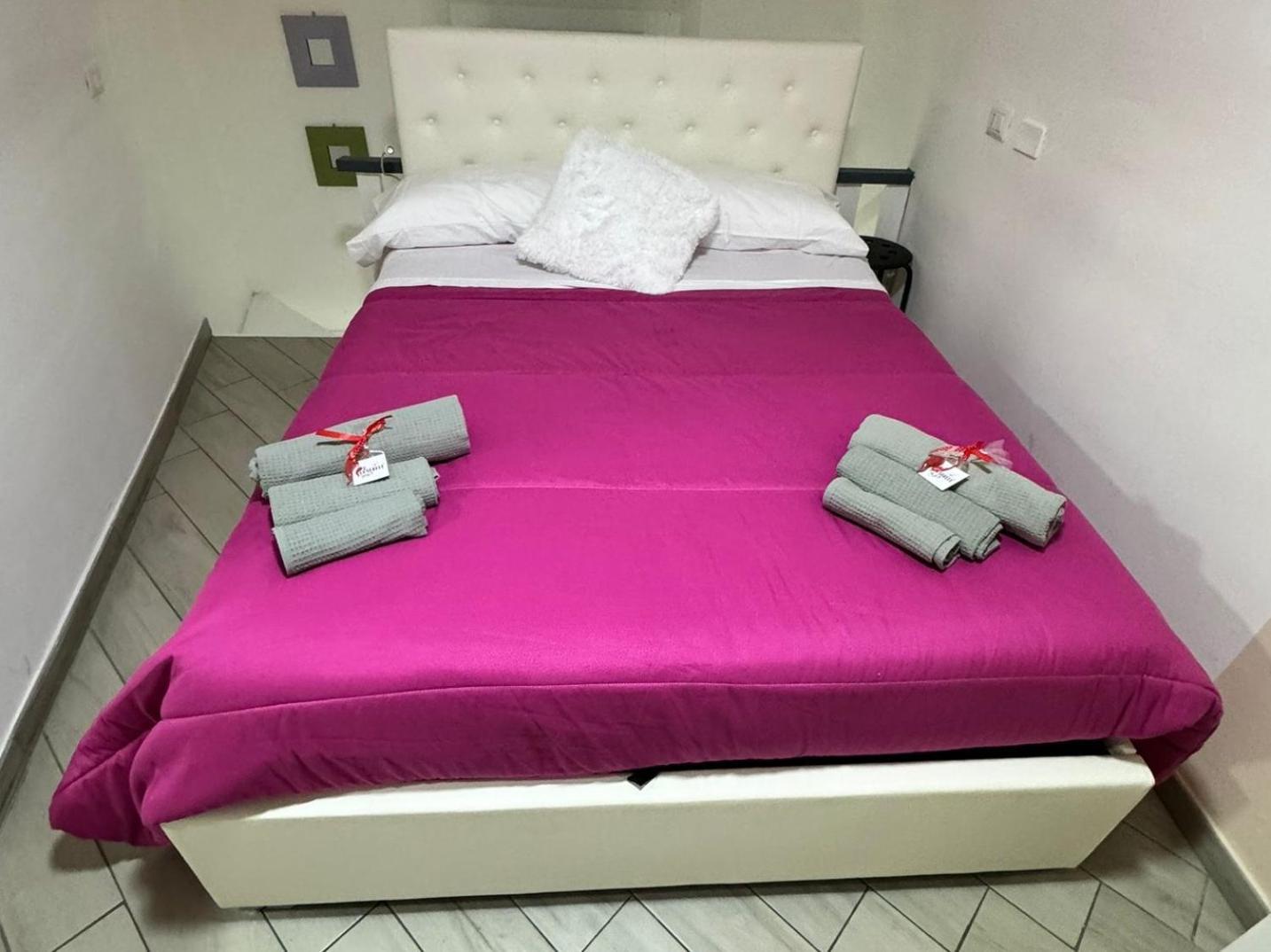 A Casarell Apartment Наполи Екстериор снимка